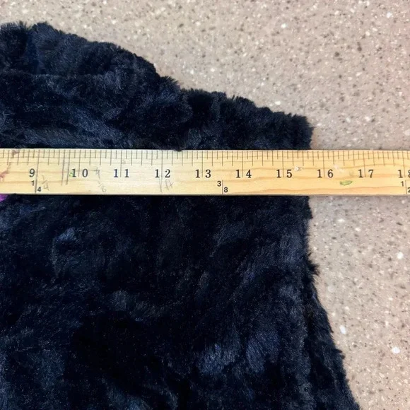 Betsey Johnson Shaggy Faux Fur Black Vest Large Festive Rockstar Y2K Retro Party - Picture 6 of 7